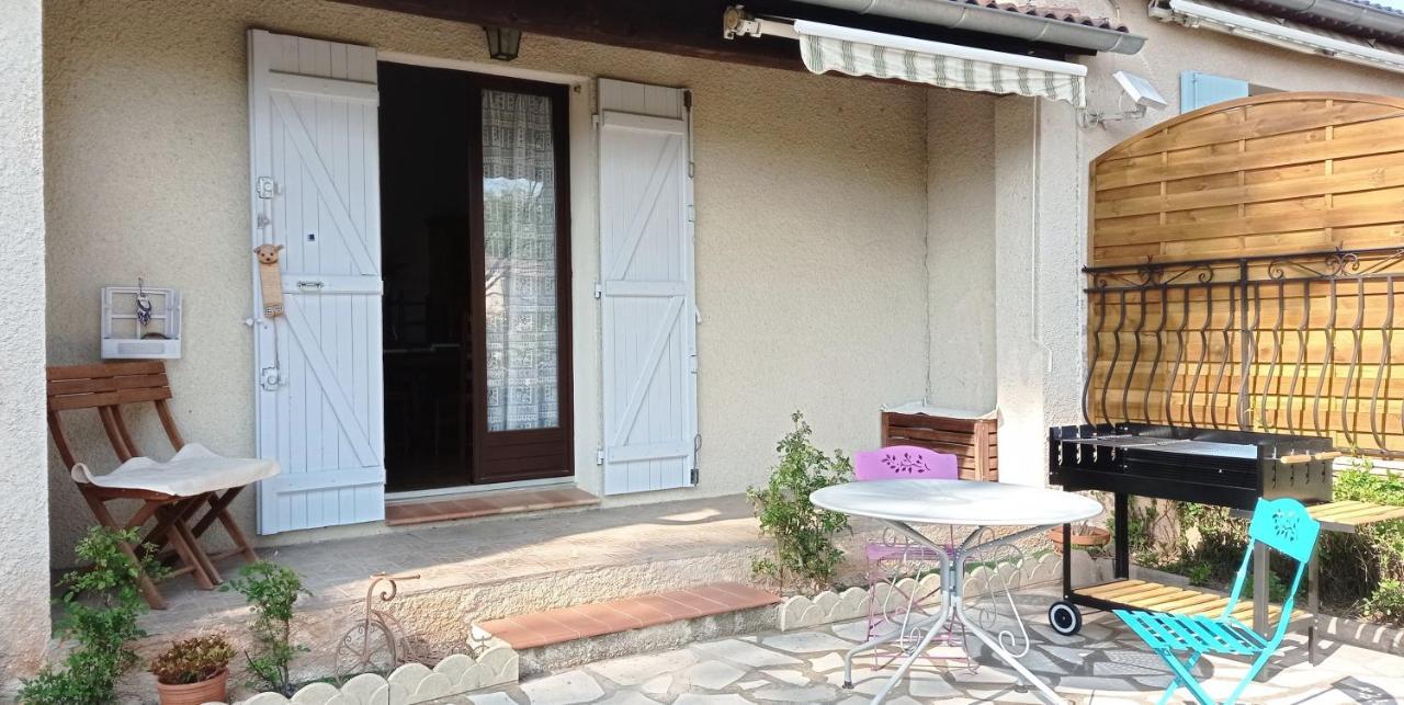 Au Coeur De La Provence Verte Le Cannet-des-Maures Exterior foto